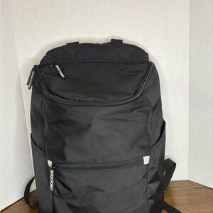Black PIVOT POINT
Backpack